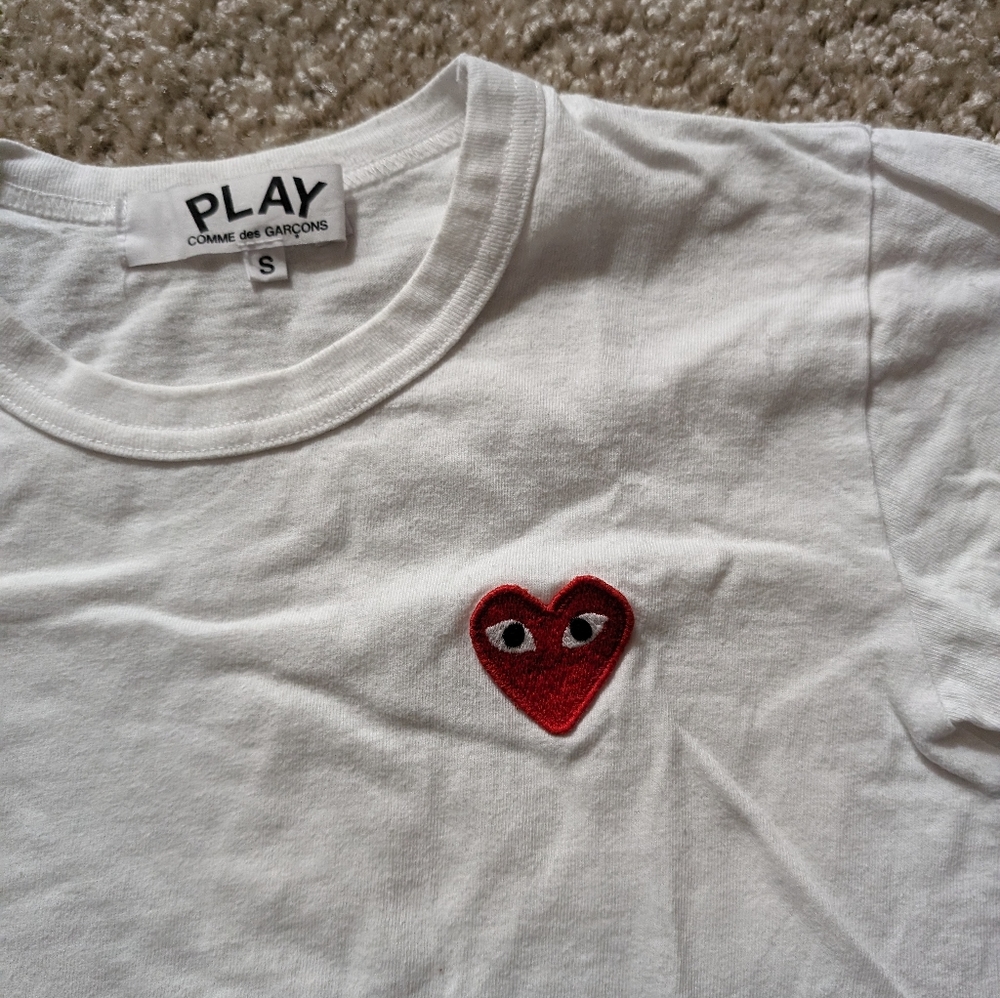 EUC COMME des GARÇONS CDG Play Heart Logo T-Shirt - Picture 4 of 8